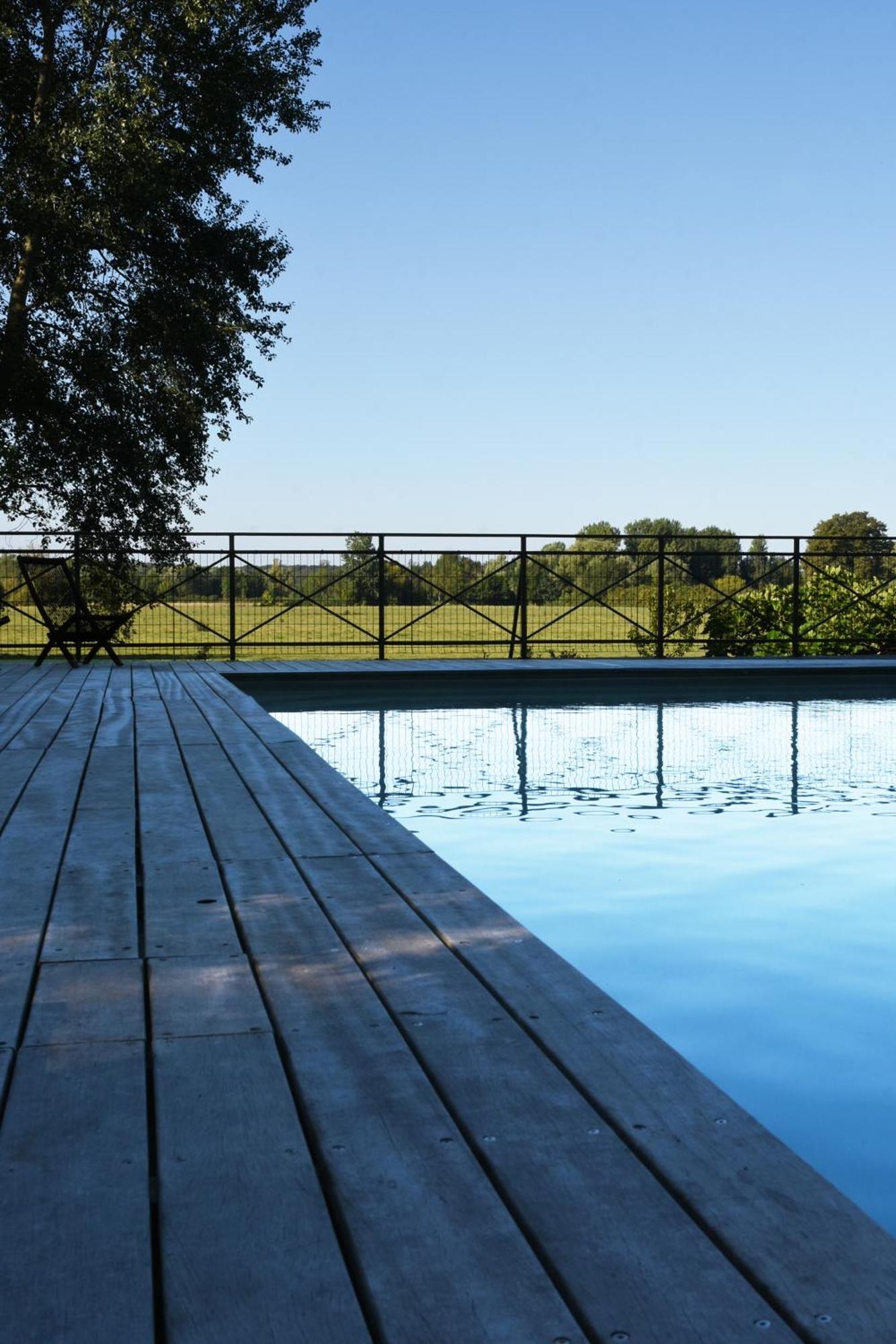 Domaine De L'Ermitage Bed and Breakfast Berry-Bouy Exteriör bild
